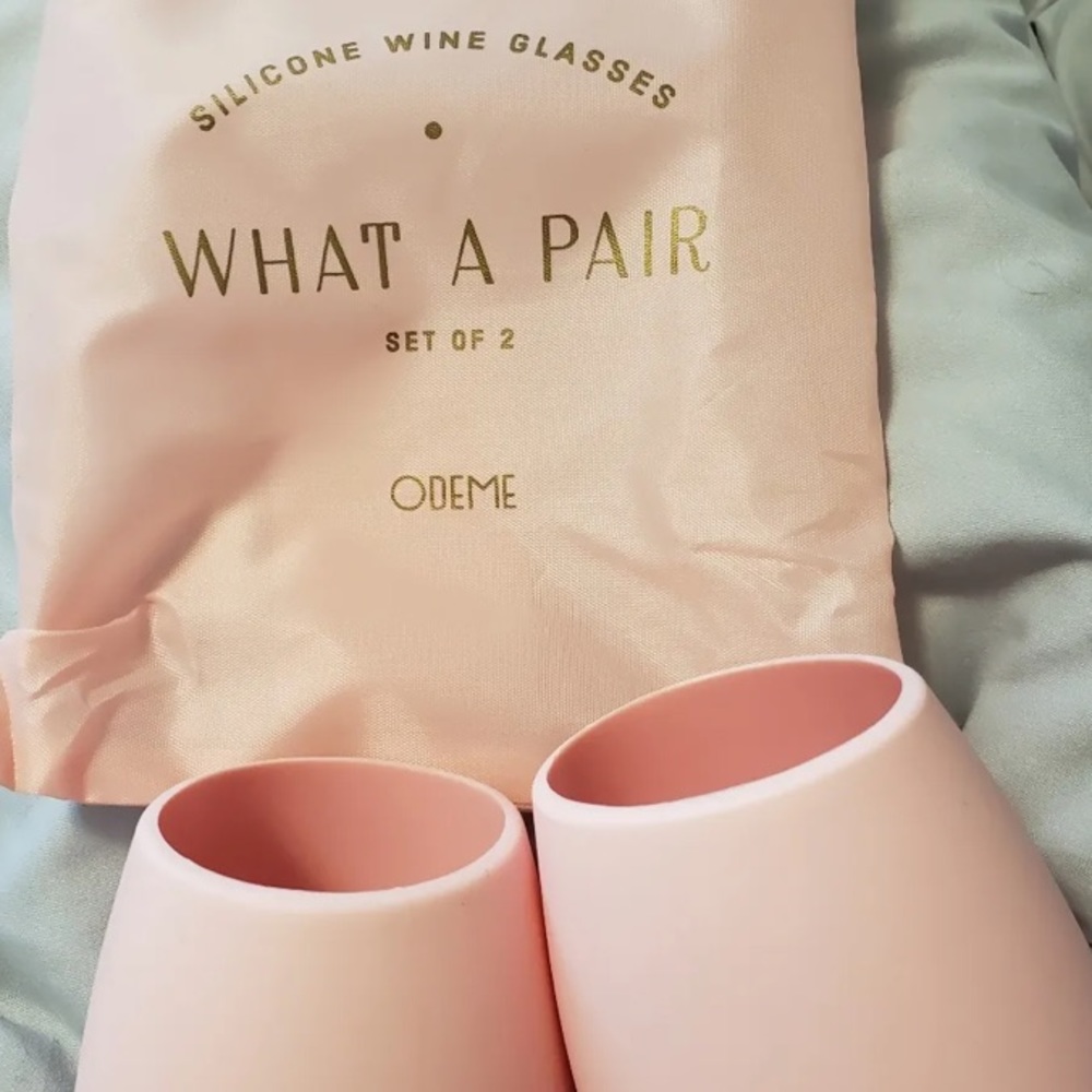 Set of 2 Silicone Wine Glasses - What a Pair in Pink Rose by Odeme